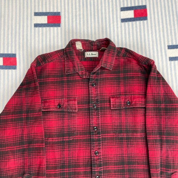 Vintage L.L. Bean plaid flannel style button down shirt - Picture 3 of 8